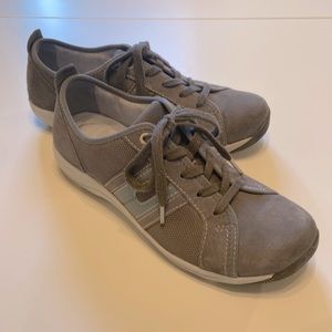 Dansko Women’s Heidi Sneaker size 37 (6.5-7) NWOB